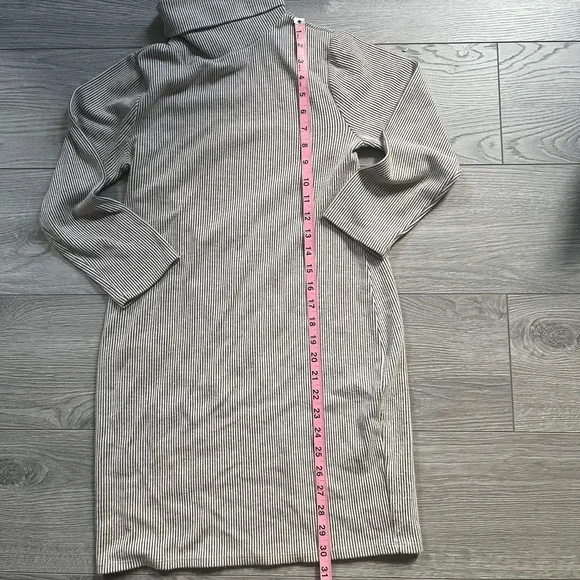 urban outfitters turtleneck sweater dress - Picture 6 of 9